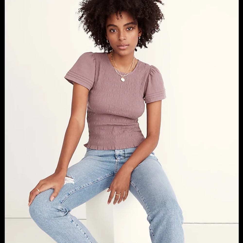 LIKE NEW Madewell Lucie Flutter-Sleeve Smocked Bodice Top in Fig